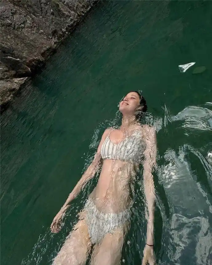 奴隶游戏消费数据对比